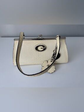 Guess Cream Snakeskin Kiss Lock Shoulder Bag Y2K Charm